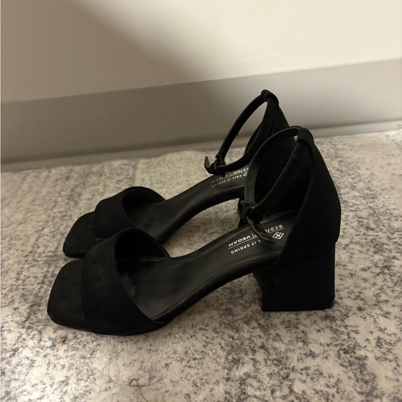Call It Spring Black Block Heel Sandals - Picture 2 of 2